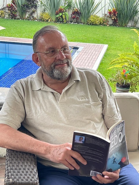 Carlos Macía Ugalde
